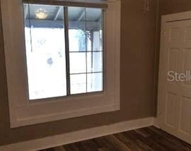 317 E Tarpon Avenue - Photo Thumbnail 7