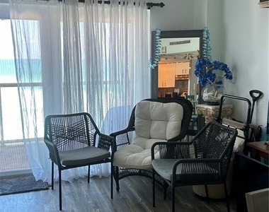 880 Mandalay Avenue - Photo Thumbnail 23