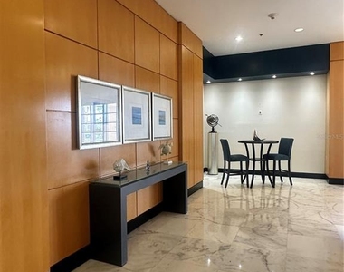 880 Mandalay Avenue - Photo Thumbnail 11