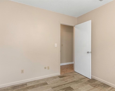 6842 62nd Avenue N - Photo Thumbnail 42