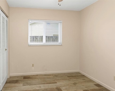 6842 62nd Avenue N - Photo Thumbnail 40