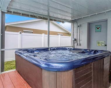 6842 62nd Avenue N - Photo Thumbnail 14
