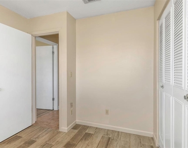6842 62nd Avenue N - Photo Thumbnail 34