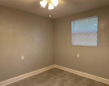 461 89th Avenue N - Photo Thumbnail 9