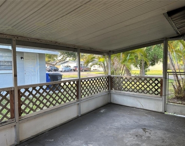 461 89th Avenue N - Photo Thumbnail 4