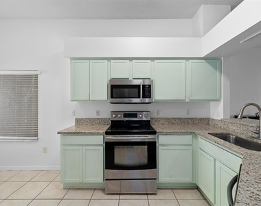 3609 Trapnell Grove Loop - Photo Thumbnail 7