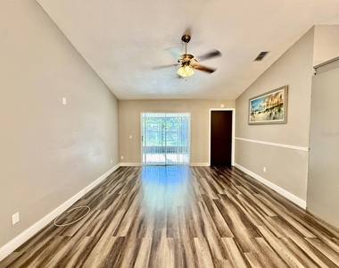 8711 Busch Oaks Street - Photo Thumbnail 4