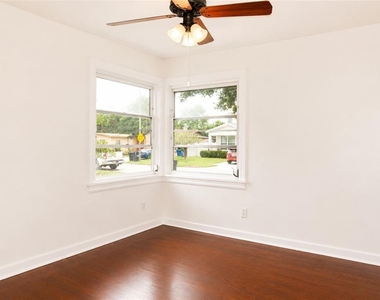 3725 18th Street N - Photo Thumbnail 8