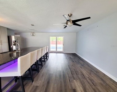 507 Vine Avenue - Photo Thumbnail 1