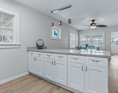 711 Bayshore Drive - Photo Thumbnail 14