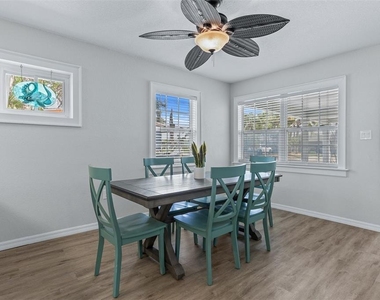 711 Bayshore Drive - Photo Thumbnail 11
