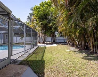 711 Bayshore Drive - Photo Thumbnail 41