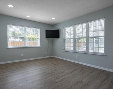 711 Bayshore Drive - Photo Thumbnail 29