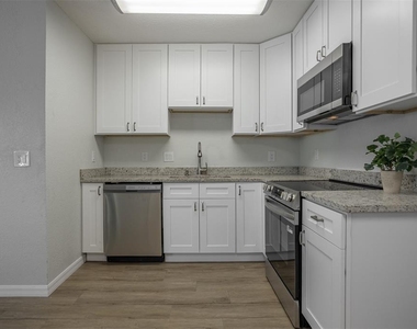 711 Bayshore Drive - Photo Thumbnail 17