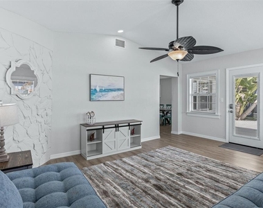 711 Bayshore Drive - Photo Thumbnail 9