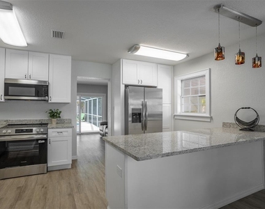 711 Bayshore Drive - Photo Thumbnail 13