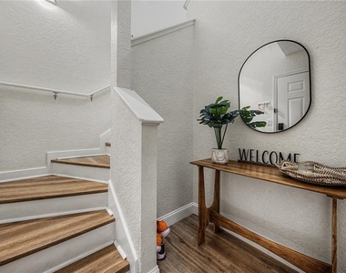 3266 Haviland Court - Photo Thumbnail 2