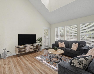 3266 Haviland Court - Photo Thumbnail 5