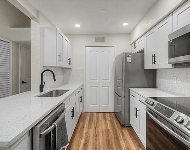 3266 Haviland Court - Photo Thumbnail 12
