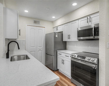 3266 Haviland Court - Photo Thumbnail 11