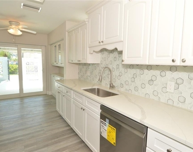 143 Boca Ciega Point Boulevard N - Photo Thumbnail 14