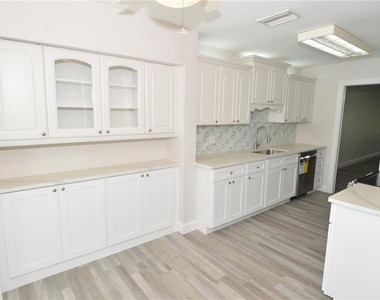 143 Boca Ciega Point Boulevard N - Photo Thumbnail 8