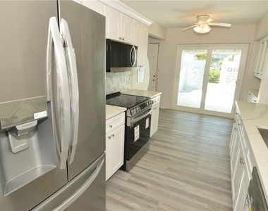 143 Boca Ciega Point Boulevard N - Photo Thumbnail 12