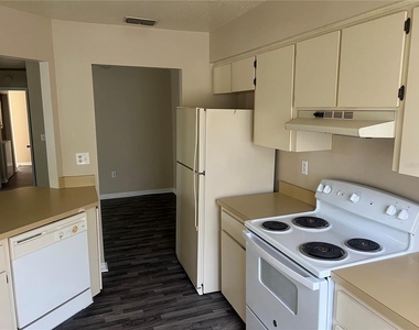 7266 Pond Circle - Photo Thumbnail 6