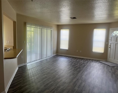 7266 Pond Circle - Photo Thumbnail 4