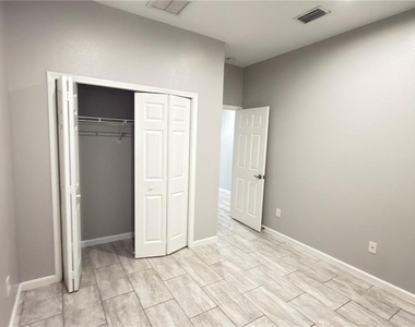 2702 W Saint Conrad Street - Photo Thumbnail 13