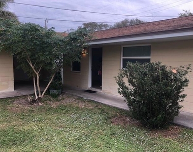 7105 Poinsetta Avenue - Photo Thumbnail 2