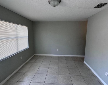 112 Dr Martin Luther King Jr Avenue - Photo Thumbnail 4