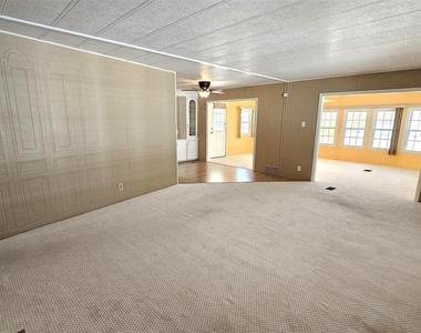 1240 Seagull Drive - Photo Thumbnail 16