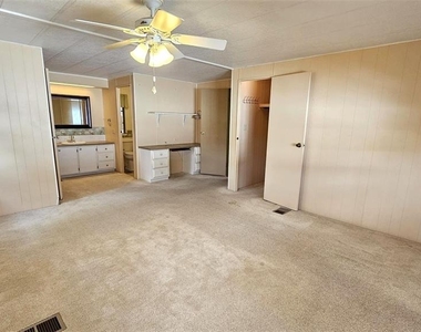 1240 Seagull Drive - Photo Thumbnail 32