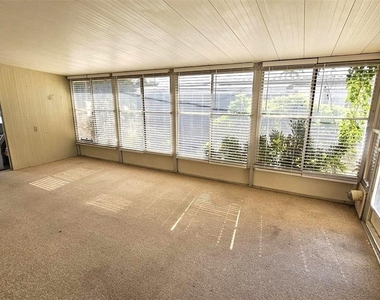 1240 Seagull Drive - Photo Thumbnail 36
