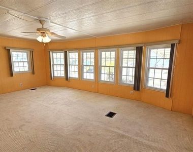 1240 Seagull Drive - Photo Thumbnail 21