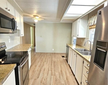 1240 Seagull Drive - Photo Thumbnail 10