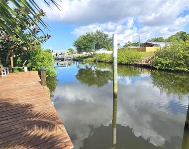 1240 Seagull Drive - Photo Thumbnail 40