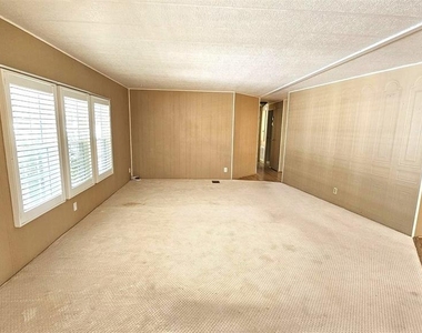 1240 Seagull Drive - Photo Thumbnail 15