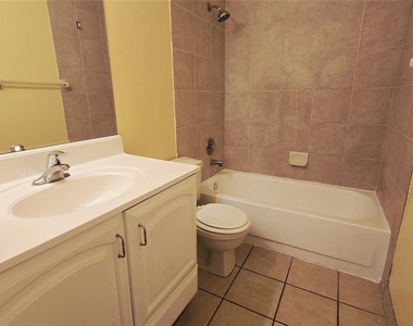 1715 Bentley Boulevard - Photo Thumbnail 16