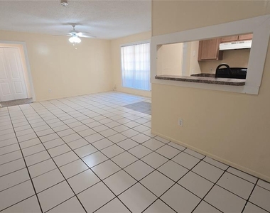 1715 Bentley Boulevard - Photo Thumbnail 6