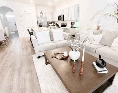 410 Feltrim Reserve Boulevard - Photo Thumbnail 6
