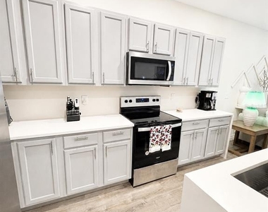 410 Feltrim Reserve Boulevard - Photo Thumbnail 1