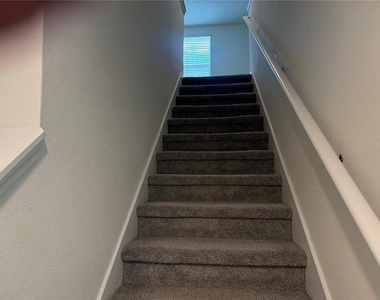 8594 Sw 46th Avenue - Photo Thumbnail 8