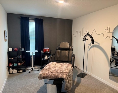 8594 Sw 46th Avenue - Photo Thumbnail 12