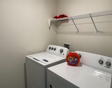 8594 Sw 46th Avenue - Photo Thumbnail 19