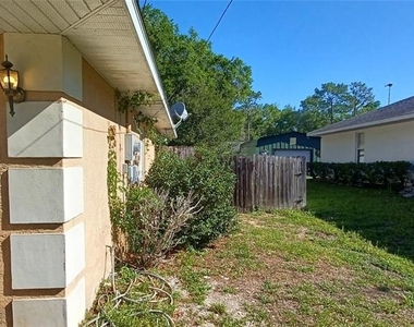 6521 E Grayson Street - Photo Thumbnail 2