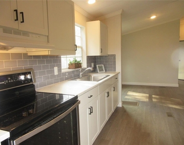 2960 Ne 159th Place - Photo Thumbnail 11