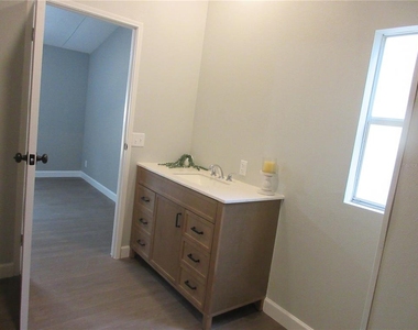 2960 Ne 159th Place - Photo Thumbnail 24