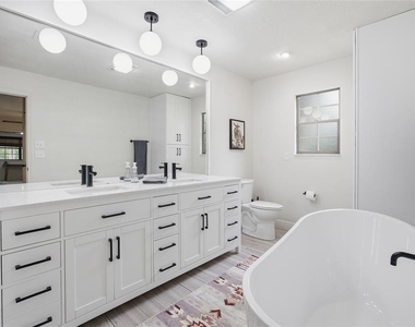 8274 Nw 47th Street - Photo Thumbnail 10